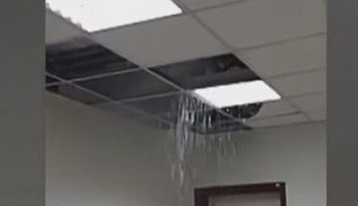 كشف تسرب المياه من سقف المنزل